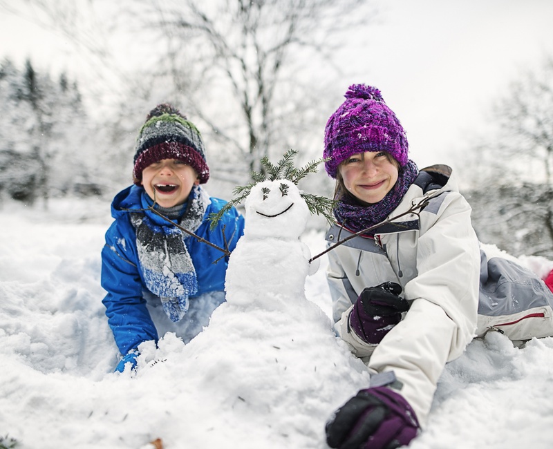 Kinder im Schnee